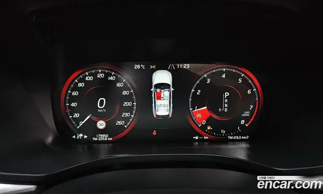 Volvo XC60 2018 2.0 автомат (гидро), миниатюра 11