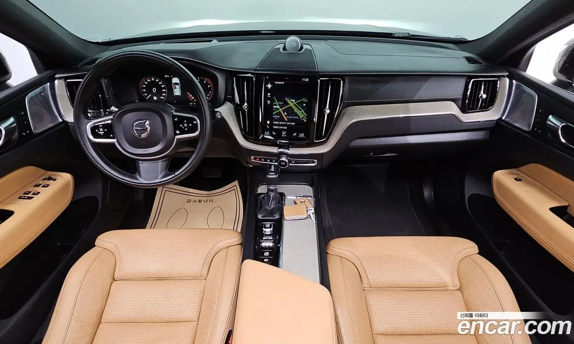Volvo XC60 2018 2.0 автомат (гидро), фото 10