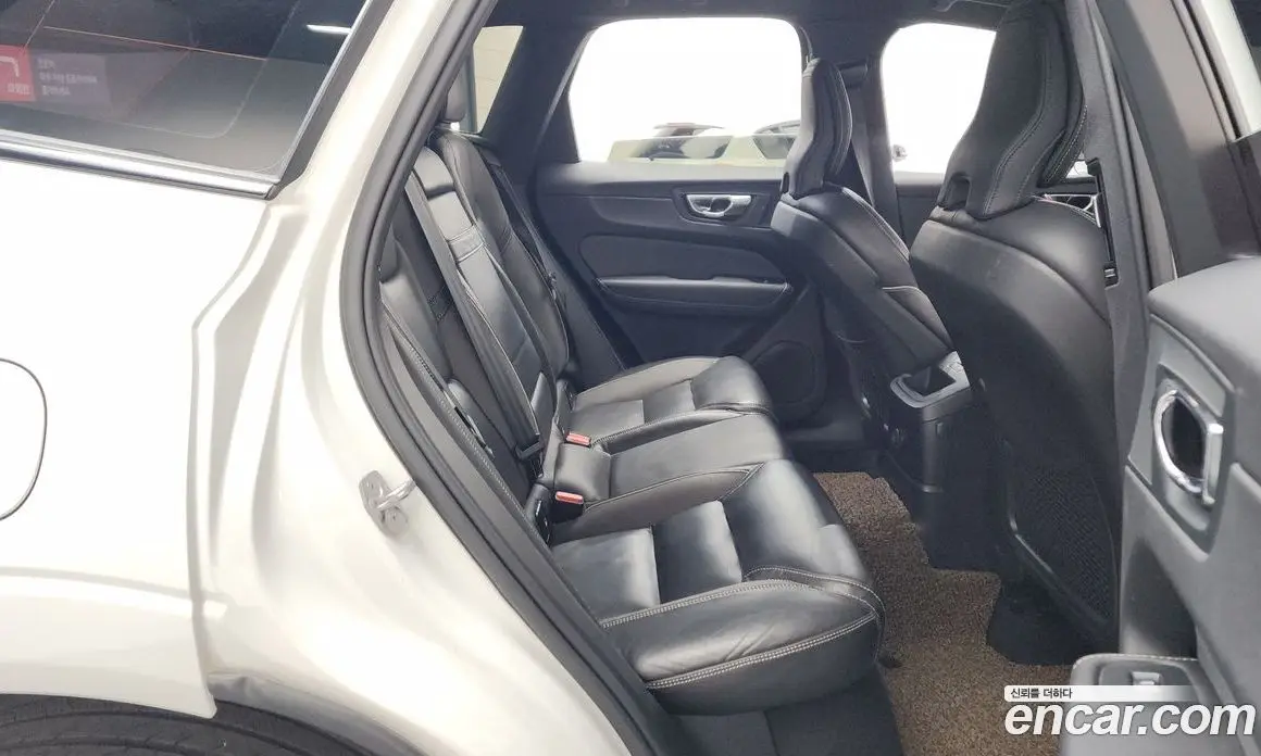 Volvo XC60 2020 2.0 автомат (гидро), фото 17