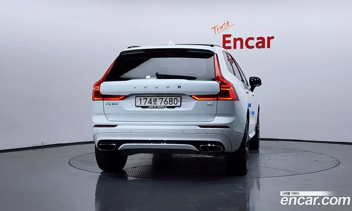 Volvo XC60 2020 2.0 автомат (гидро), фото 4