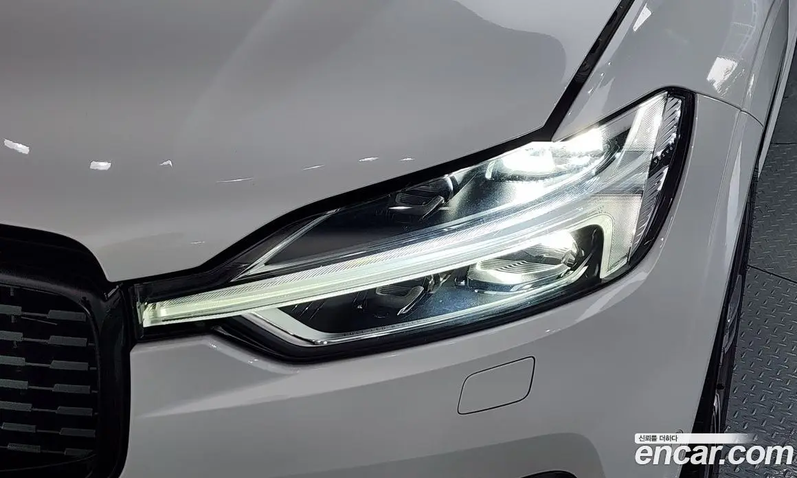 Volvo XC60 2020 2.0 автомат (гидро), фото 8