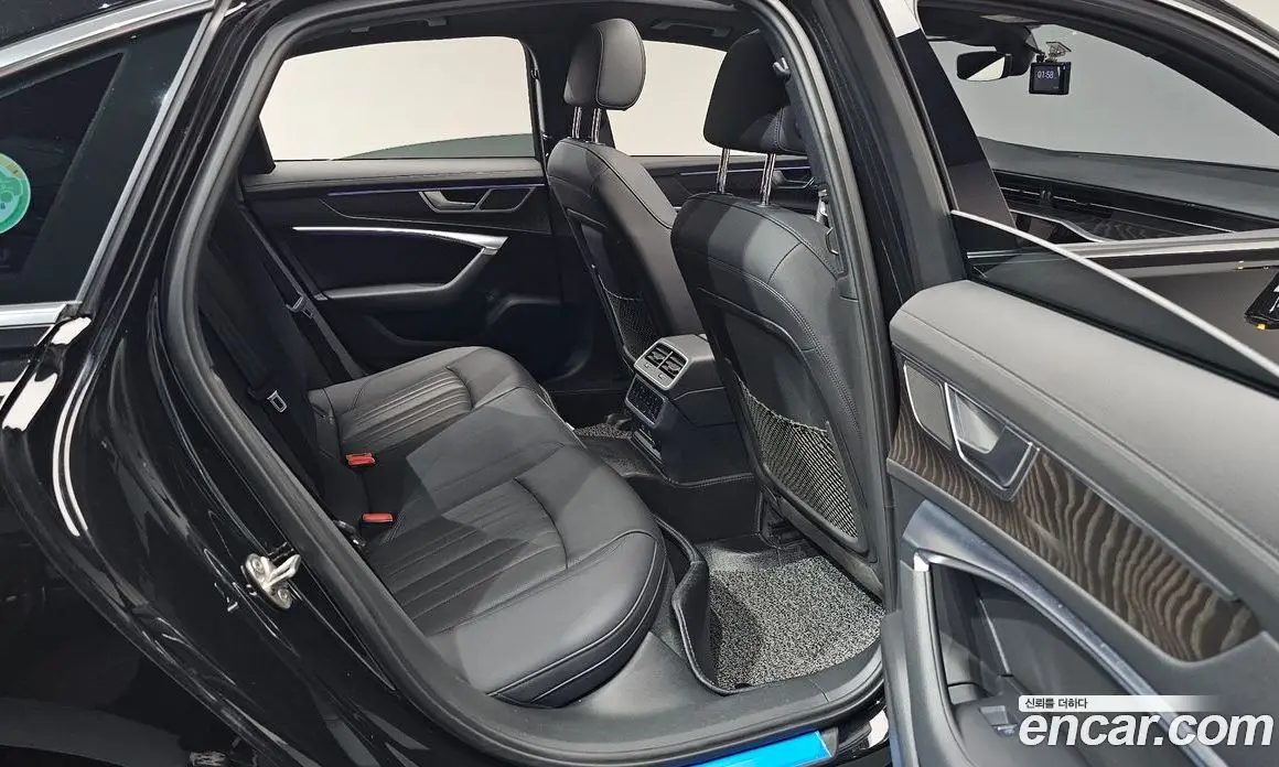 Audi A6 2021 2.0 автомат (гидро), фото 18