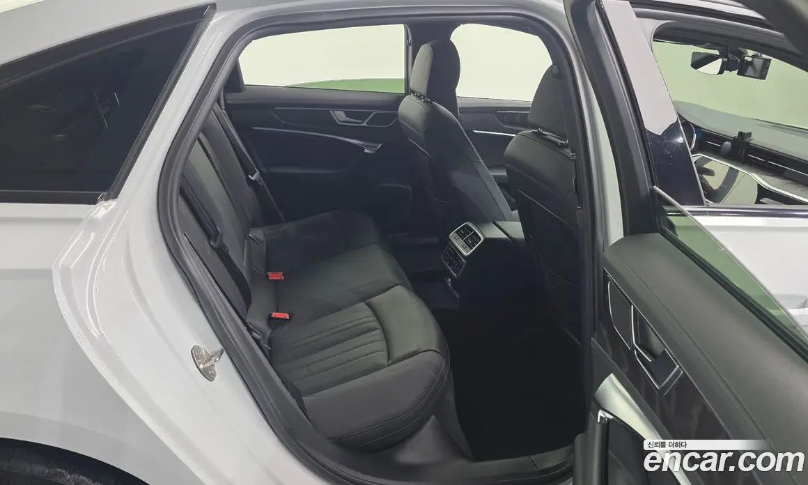 Audi A6 2021 2.0 автомат (гидро), фото 18 Audi A6 2021 2.0 автомат (гидро), фото 18