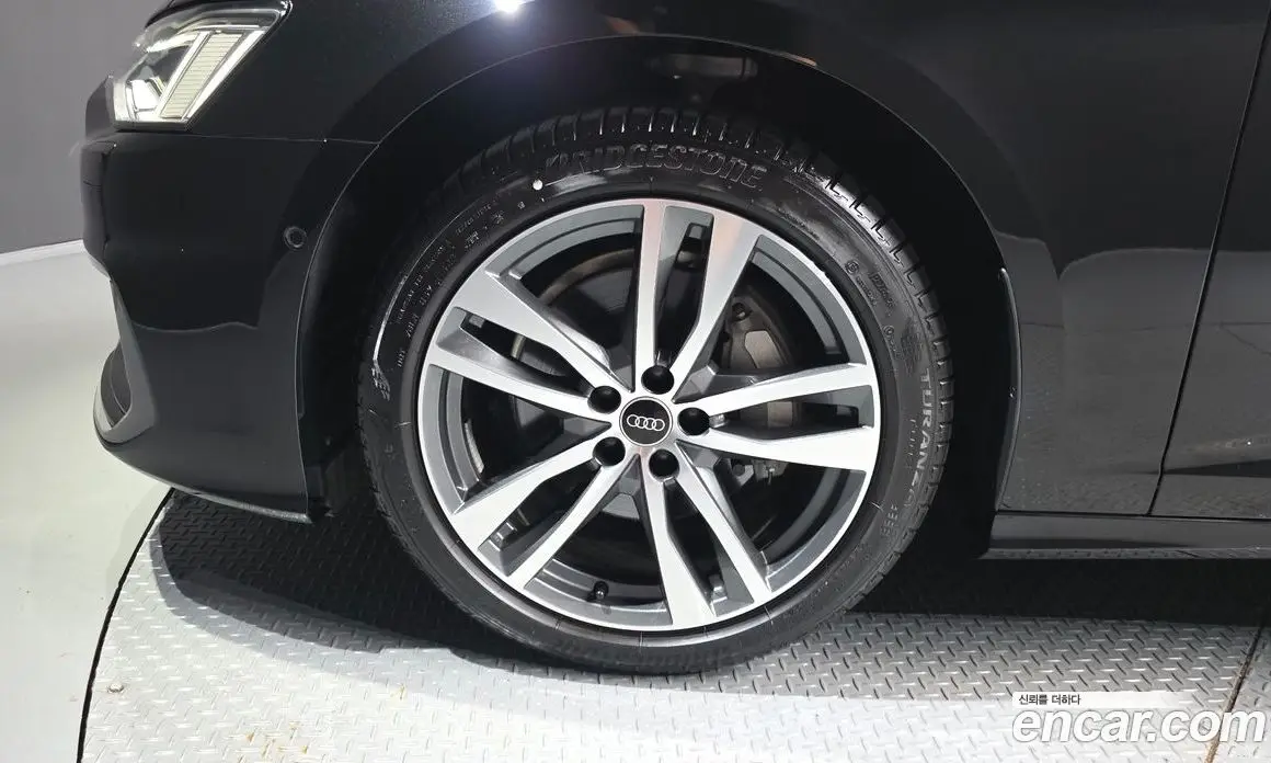 Audi A6 2021 2.0 автомат (гидро), фото 4 Audi A6 2021 2.0 автомат (гидро), фото 4