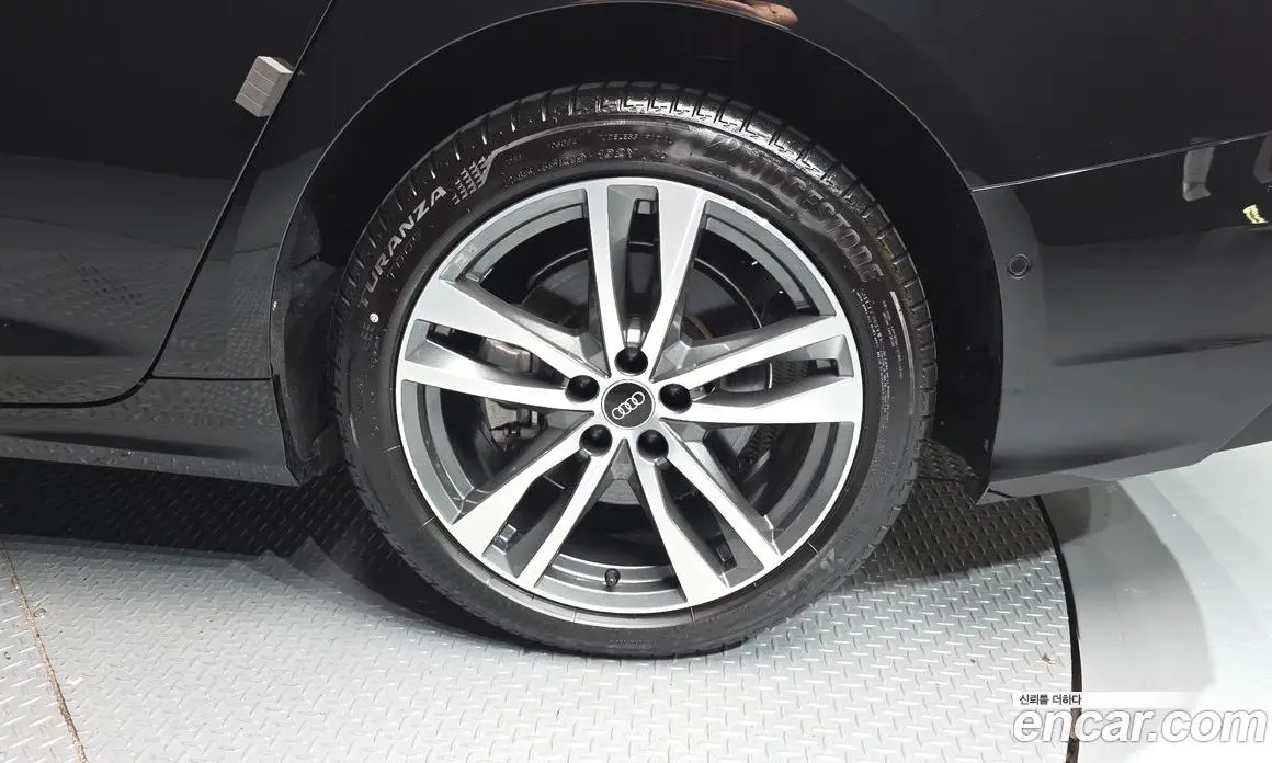 Audi A6 2021 2.0 автомат (гидро), фото 6 Audi A6 2021 2.0 автомат (гидро), фото 6
