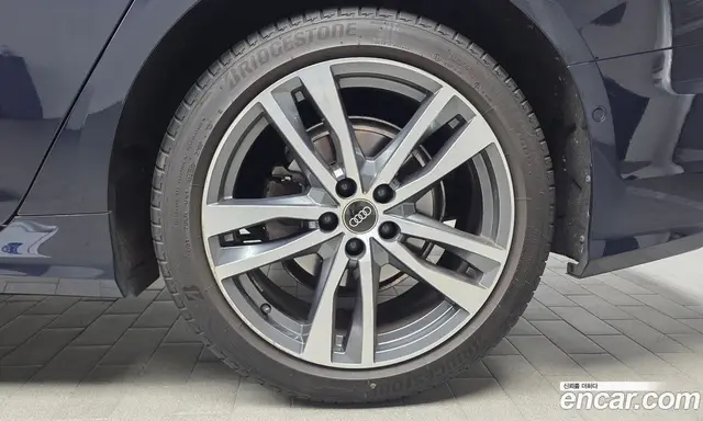 Audi A6 2022 2.0 автомат (гидро), миниатюра 6