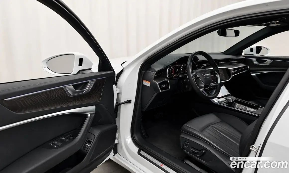 Audi A6 2023 2.0 автомат (гидро), фото 12