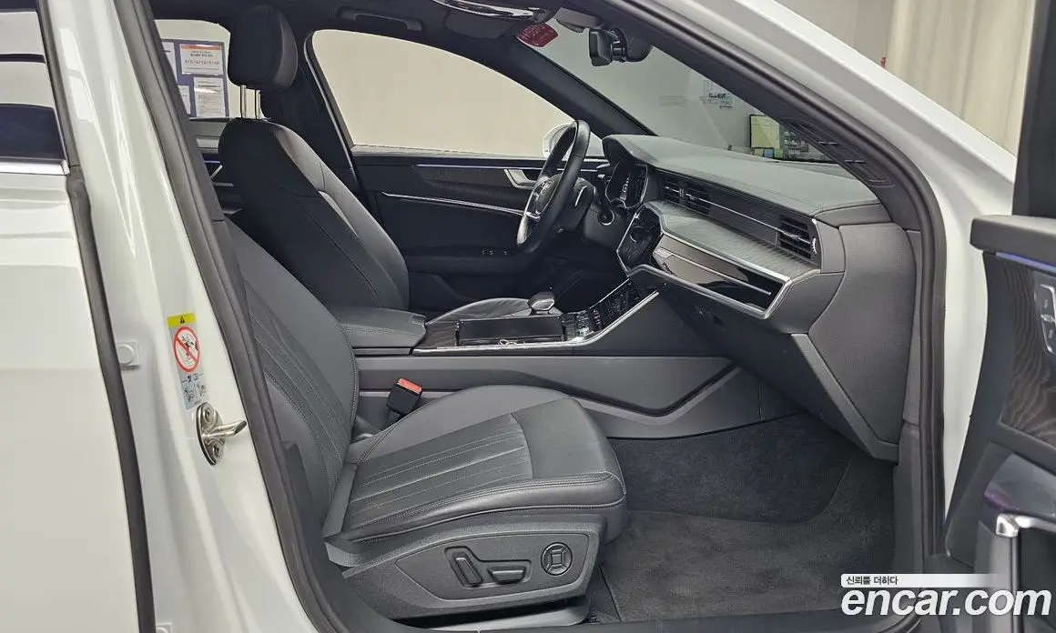 Audi A6 2023 2.0 автомат (гидро), фото 15