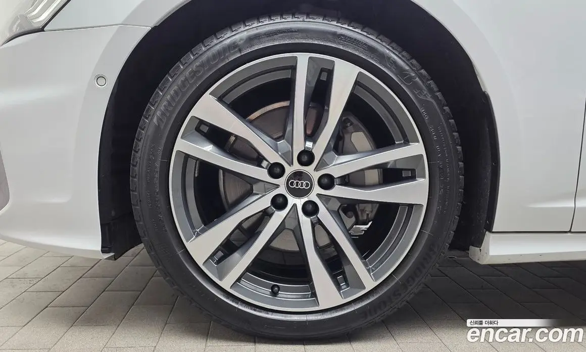 Audi A6 2023 2.0 автомат (гидро), фото 4