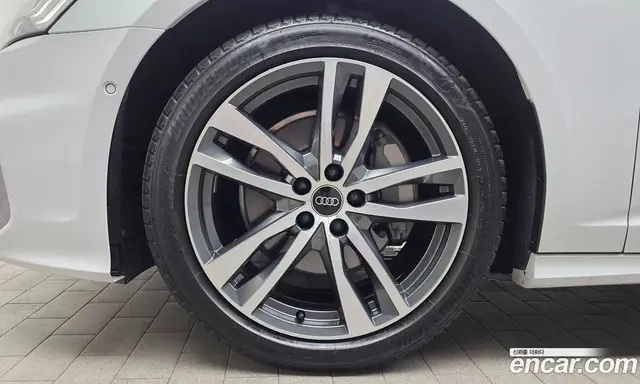 Audi A6 2023 2.0 автомат (гидро), миниатюра 4