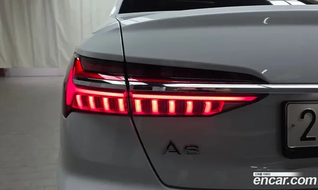 Audi A6 2023 2.0 автомат (гидро), миниатюра 8
