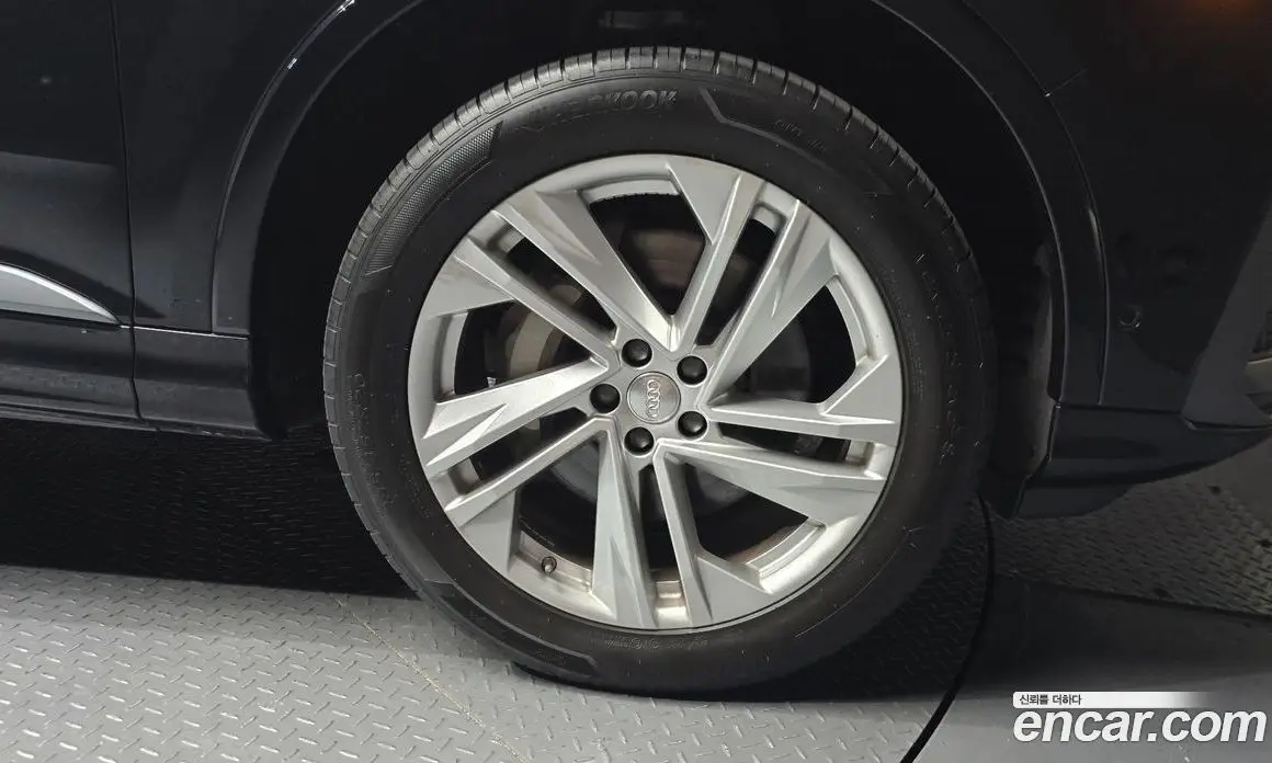 Audi Q7 2021 3.0 автомат (гидро), фото 6 Audi Q7 2021 3.0 автомат (гидро), фото 6