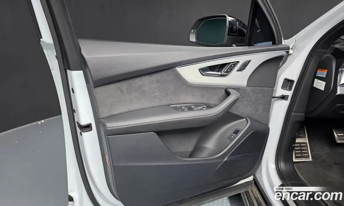 Audi Q7 2023 3.0 автомат (гидро), фото 14