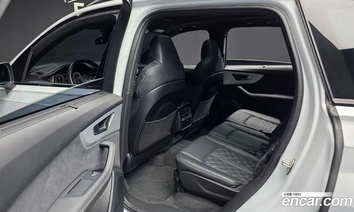 Audi Q7 2023 3.0 автомат (гидро), фото 16