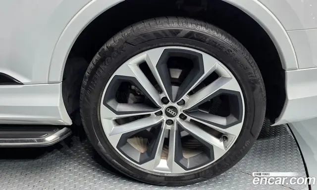 Audi Q7 2023 3.0 автомат (гидро), миниатюра 7