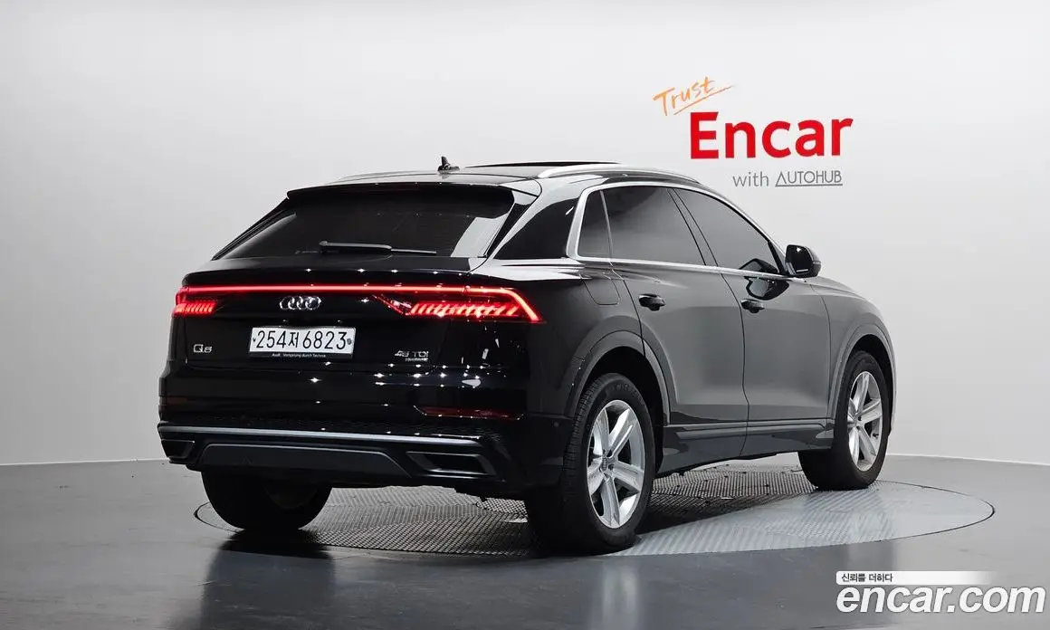 Audi Q8 2020 3.0 автомат (гидро), фото 1 Audi Q8 2020 3.0 автомат (гидро), фото 1