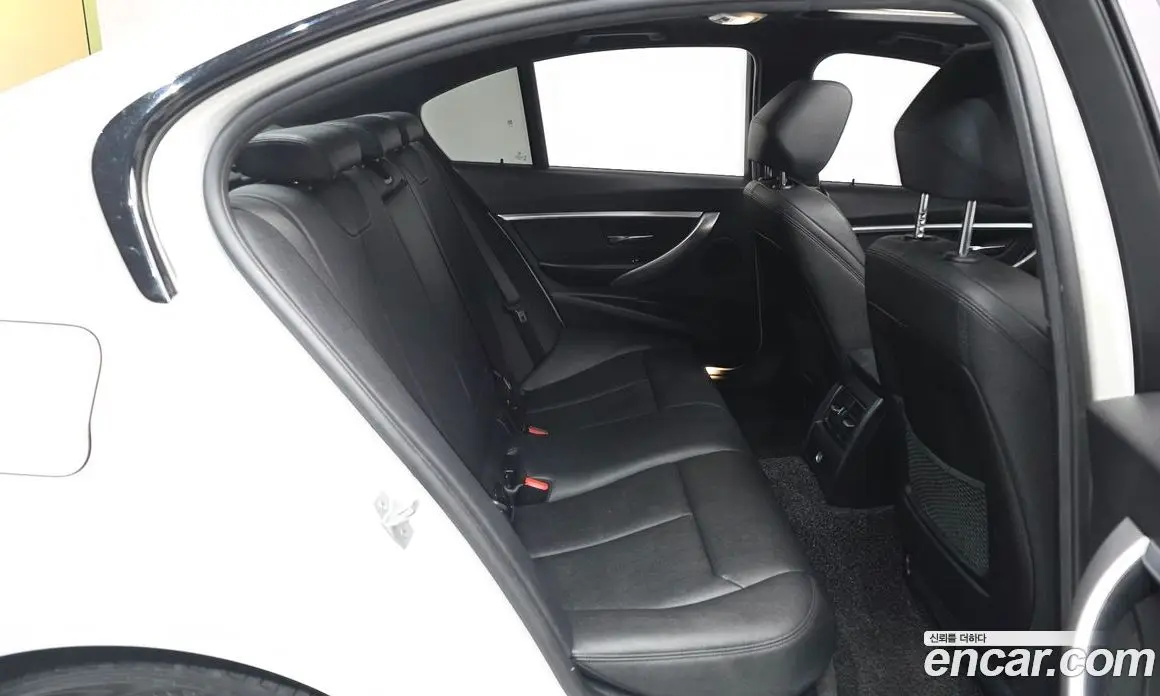 BMW 3 серия 2018 2.0 автомат (гидро), фото 16