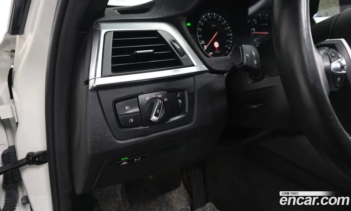 BMW 3 серия 2018 2.0 автомат (гидро), фото 18