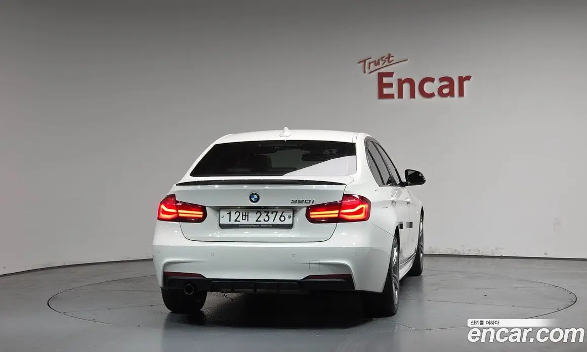 BMW 3 серия 2018 2.0 автомат (гидро), фото 3
