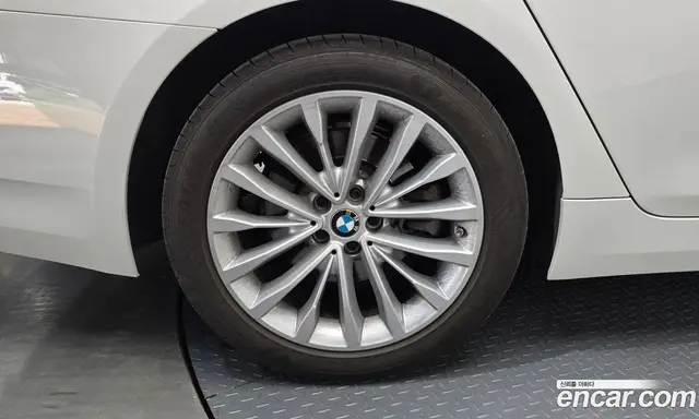 BMW 5 серия 2022 2.0 автомат (гидро), миниатюра 5 BMW 5 серия 2022 2.0 автомат (гидро), миниатюра 5