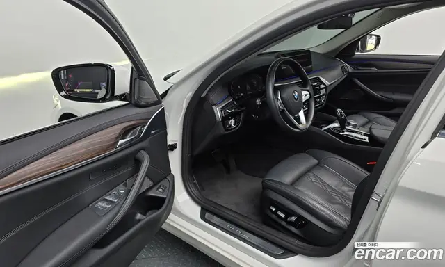 BMW 5 серия 2022 2.0 автомат (гидро), миниатюра 10 BMW 5 серия 2022 2.0 автомат (гидро), миниатюра 10