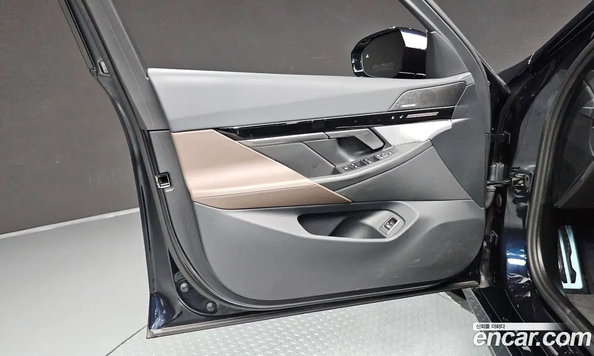 BMW 5 серия 2023 2.0 автомат (гидро), фото 14