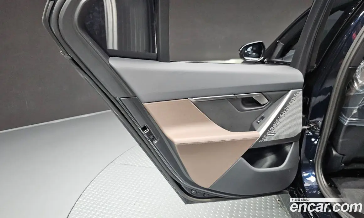 BMW 5 серия 2023 2.0 автомат (гидро), фото 15