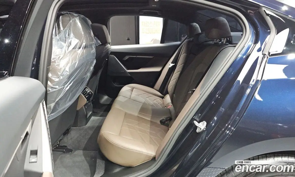 BMW 5 серия 2023 2.0 автомат (гидро), фото 16