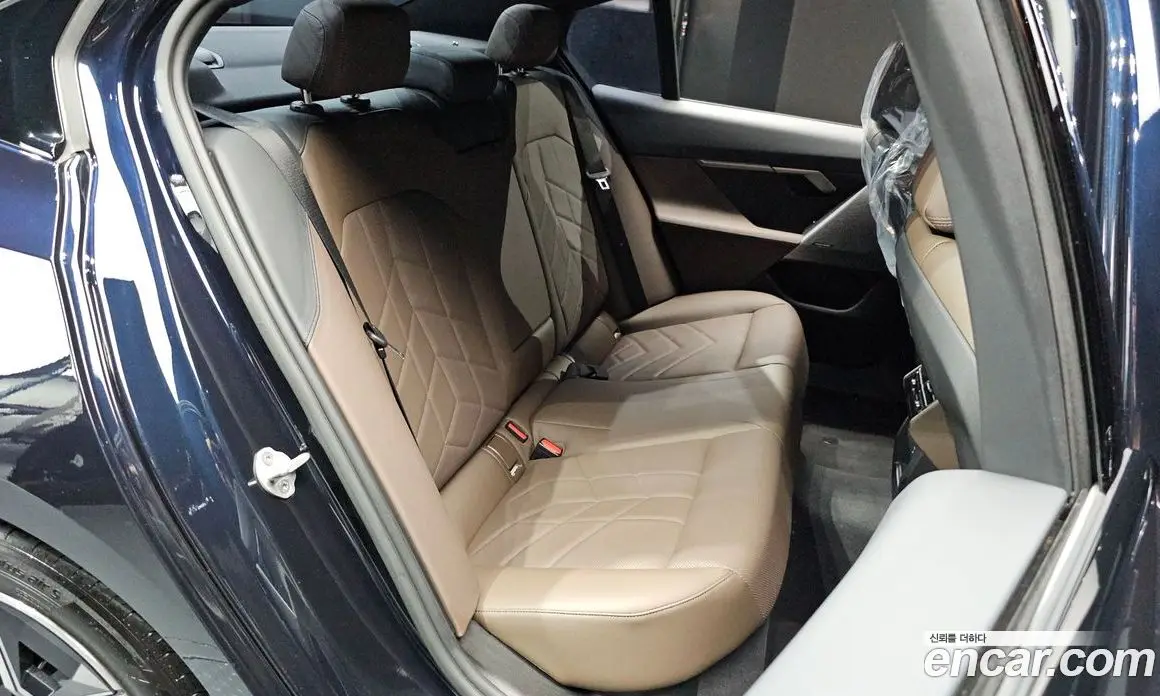 BMW 5 серия 2023 2.0 автомат (гидро), фото 17