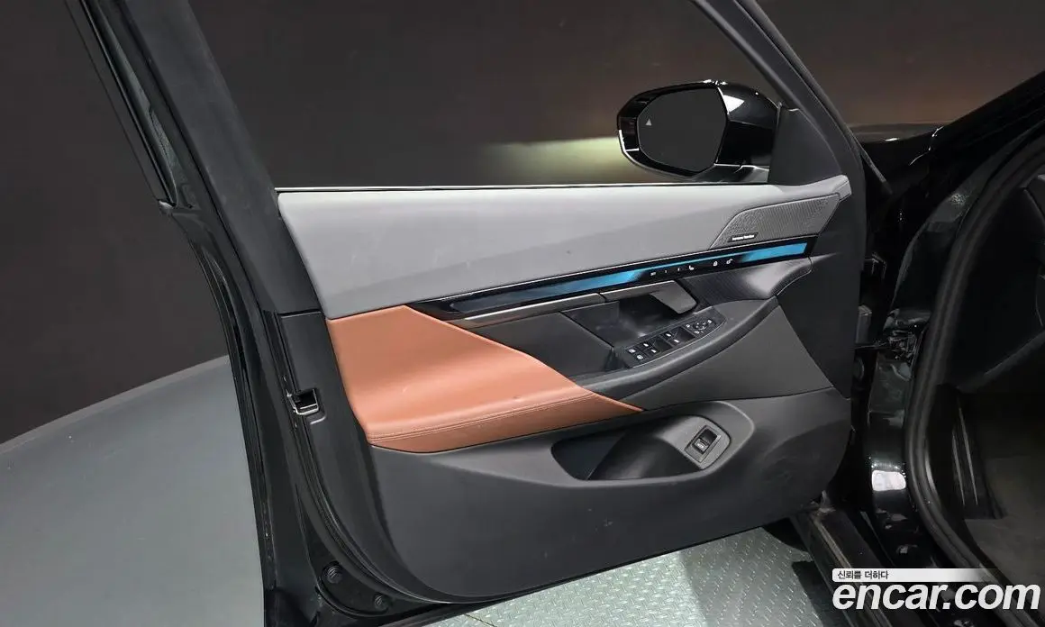 BMW 5 серия 2023 2.0 автомат (гидро), фото 14 BMW 5 серия 2023 2.0 автомат (гидро), фото 14