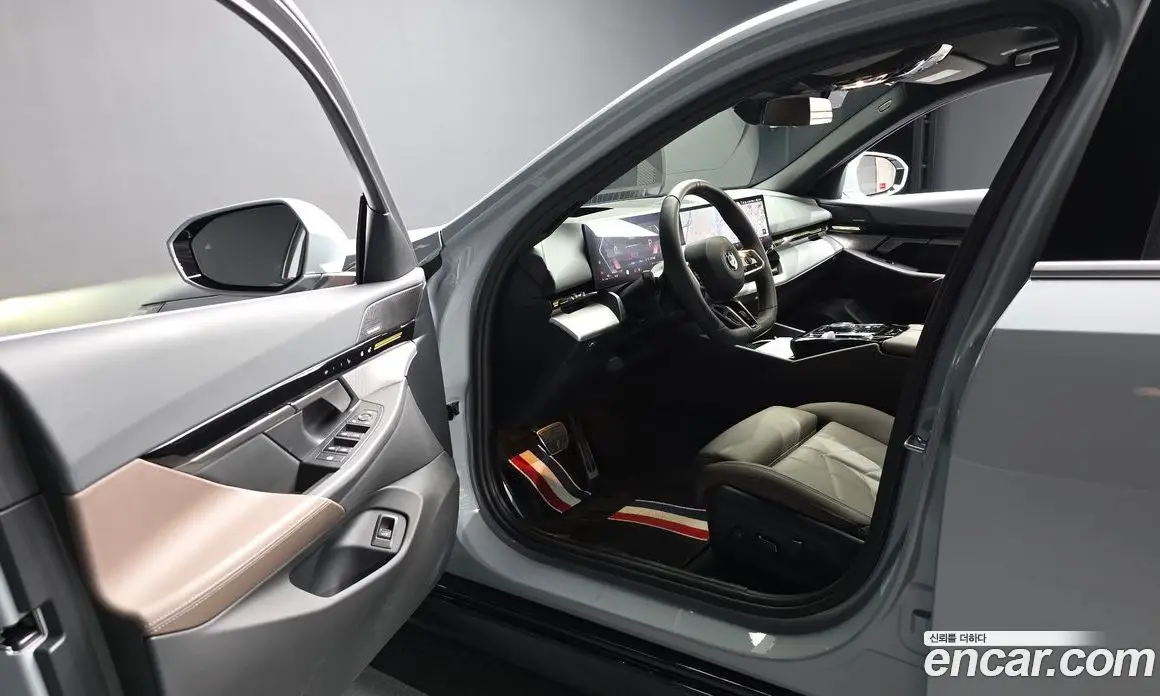 BMW 5 серия 2024 2.0 автомат (гидро), фото 13