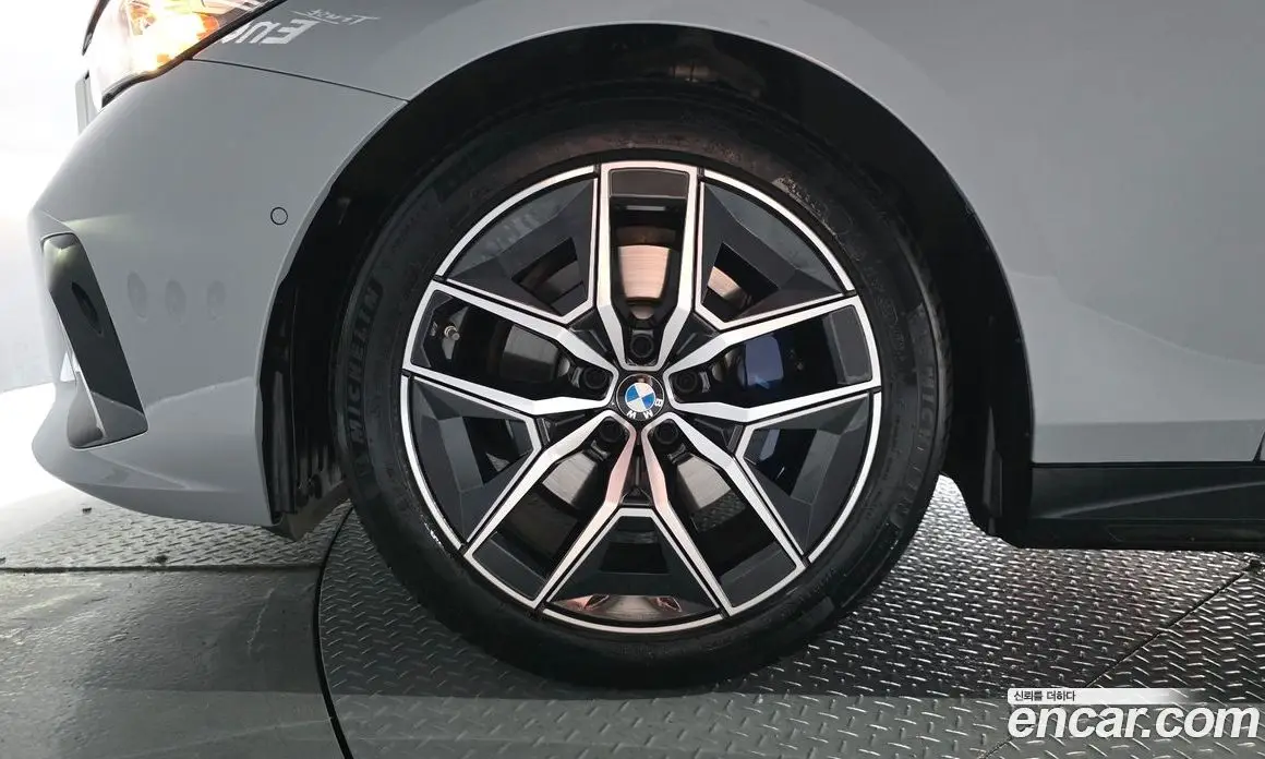 BMW 5 серия 2024 2.0 автомат (гидро), фото 5