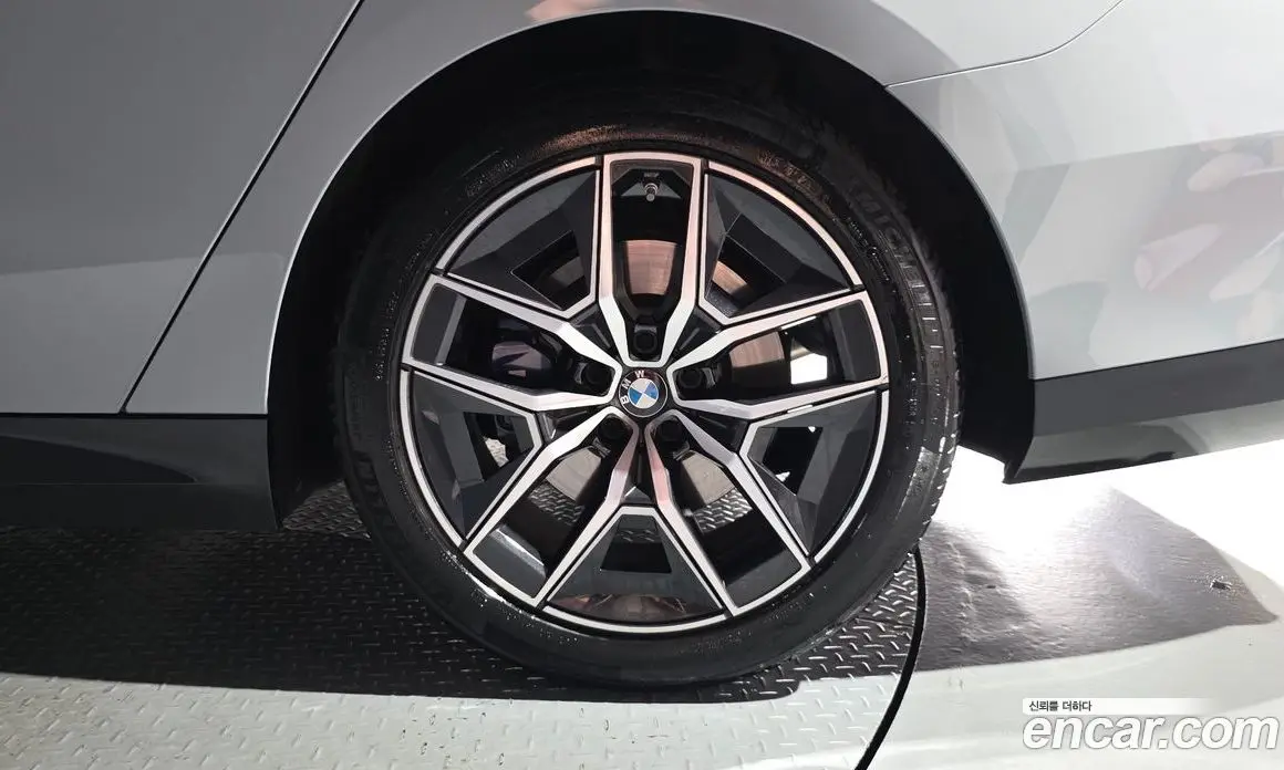 BMW 5 серия 2024 2.0 автомат (гидро), фото 7