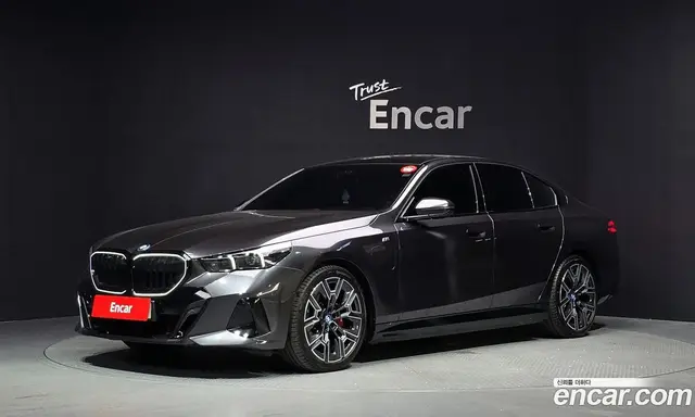 BMW 5 серия, 2025, 9 594 км