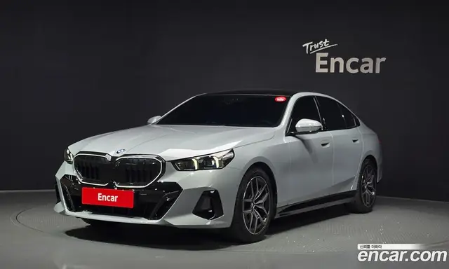 BMW 5 серия, 2026, 9 729 км