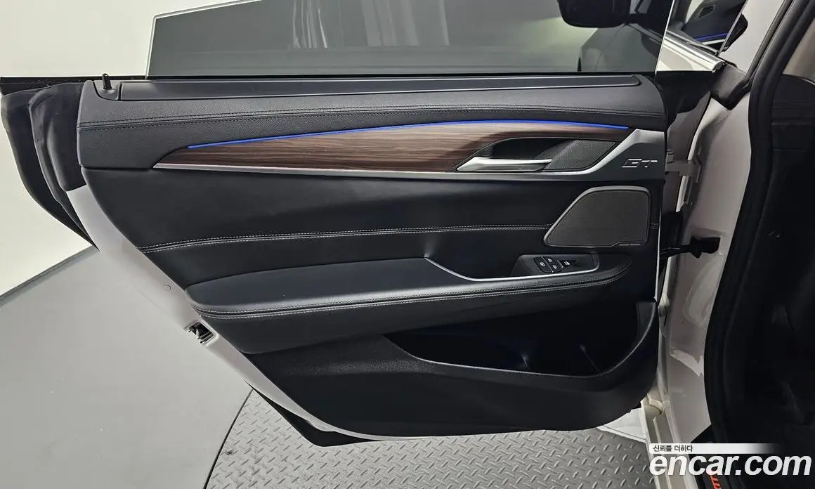 BMW 6 серия 2018 3.0 автомат (гидро), фото 15
