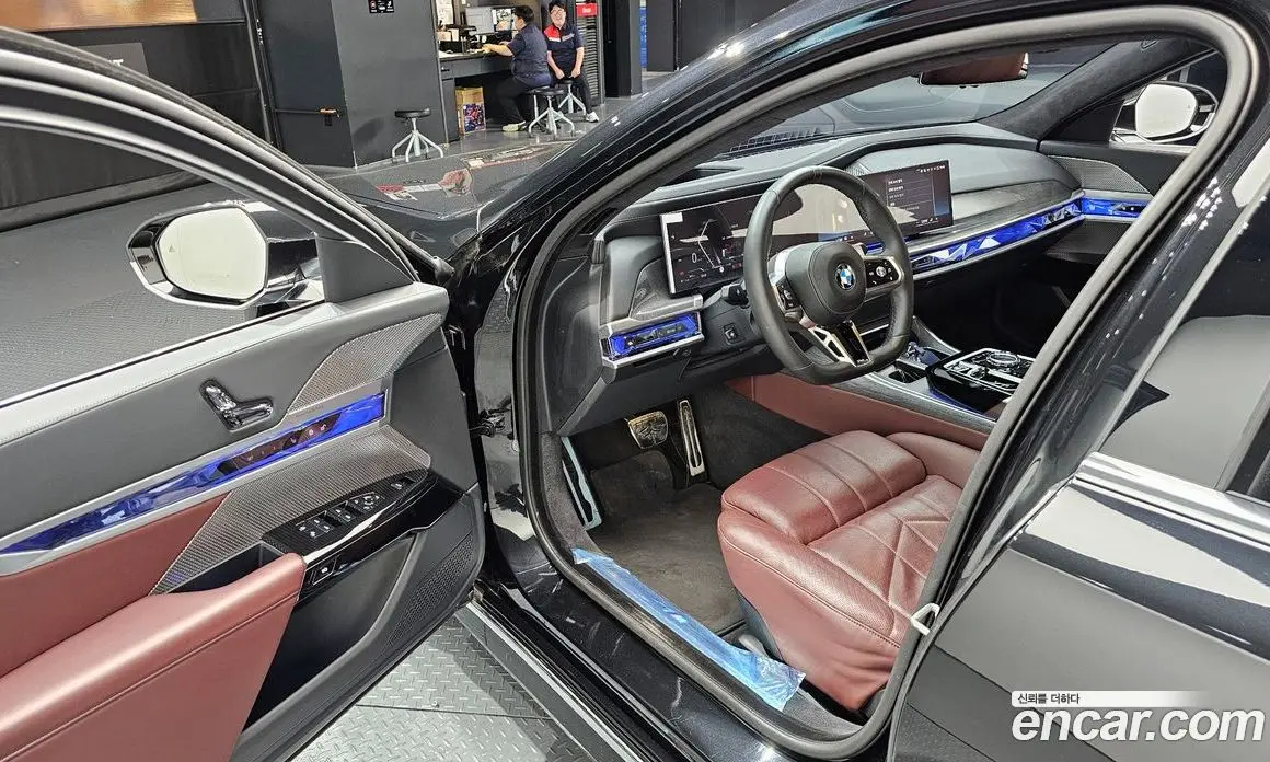 BMW 7 серия 2023 3.0 автомат (гидро), фото 13
