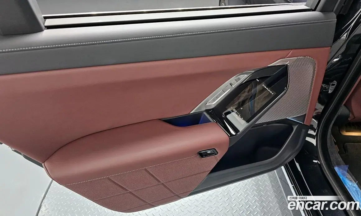 BMW 7 серия 2023 3.0 автомат (гидро), фото 15