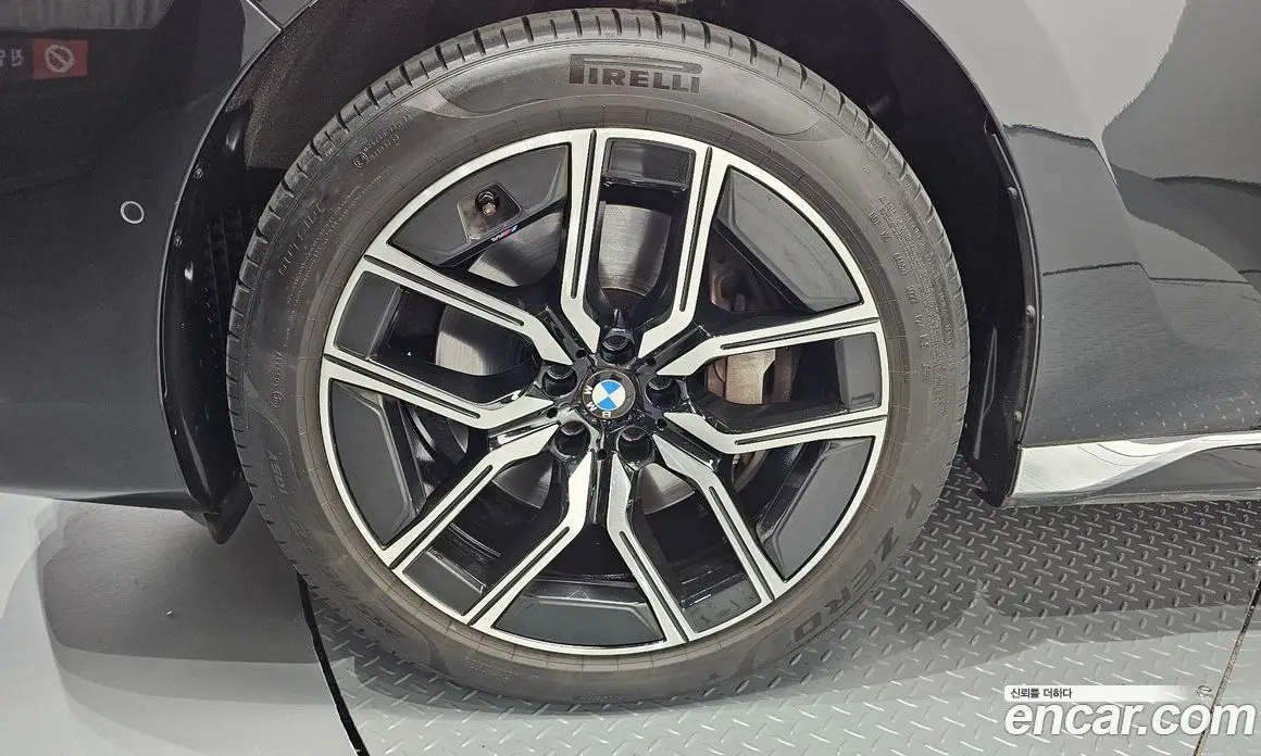 BMW 7 серия 2023 3.0 автомат (гидро), фото 5