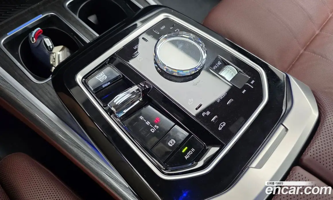 BMW 7 серия 2024 3.0 автомат (гидро), фото 12
