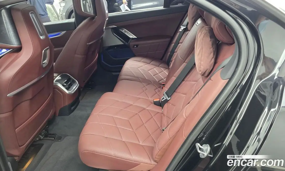 BMW 7 серия 2024 3.0 автомат (гидро), фото 16