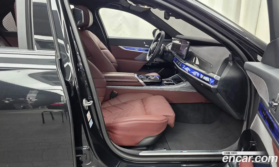 BMW 7 серия 2024 3.0 автомат (гидро), фото 17