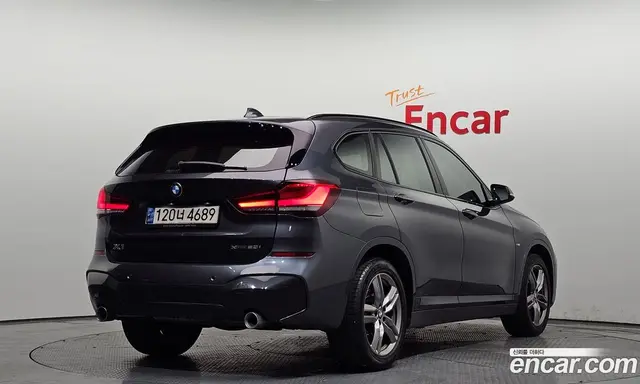 BMW X1 2021 2.0 автомат (гидро), миниатюра 2