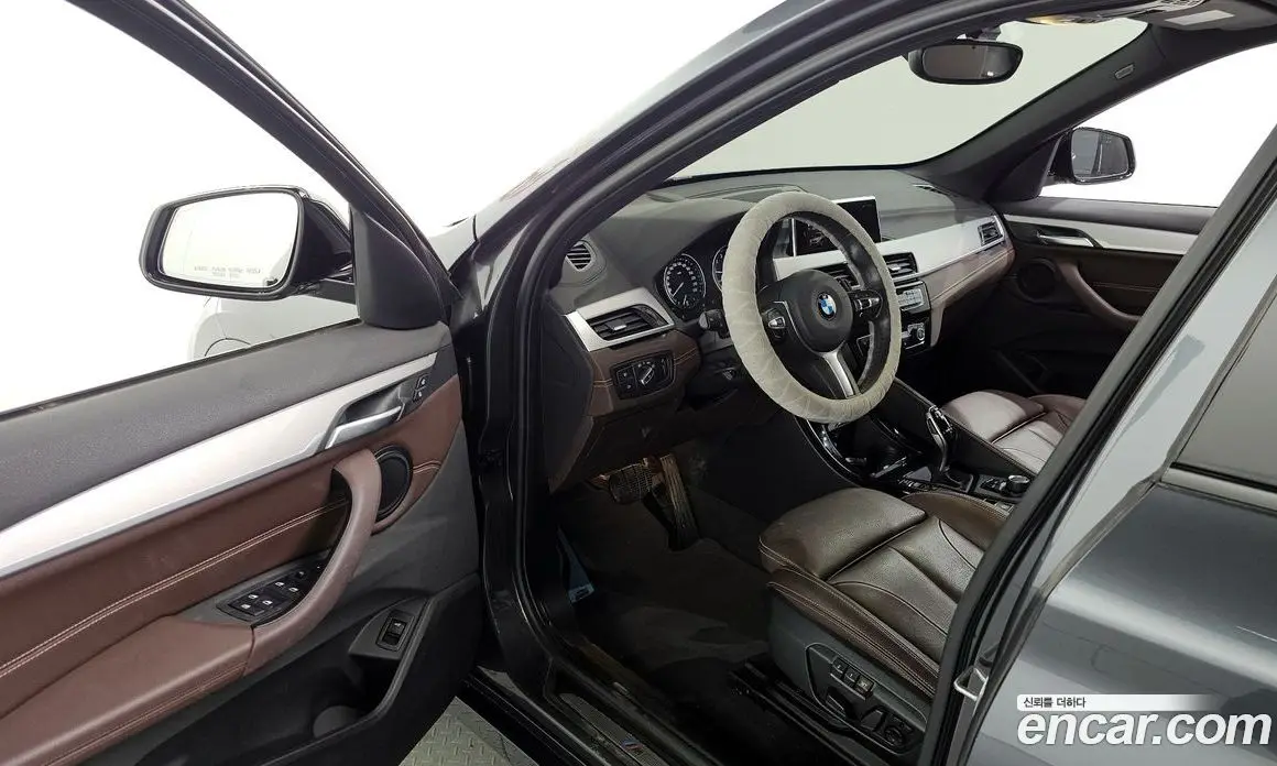 BMW X1 2021 2.0 автомат (гидро), фото 13