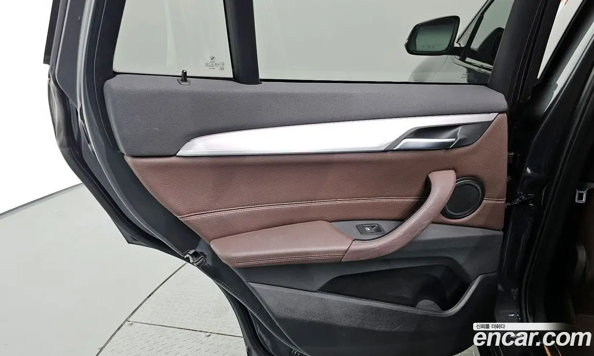 BMW X1 2021 2.0 автомат (гидро), фото 15
