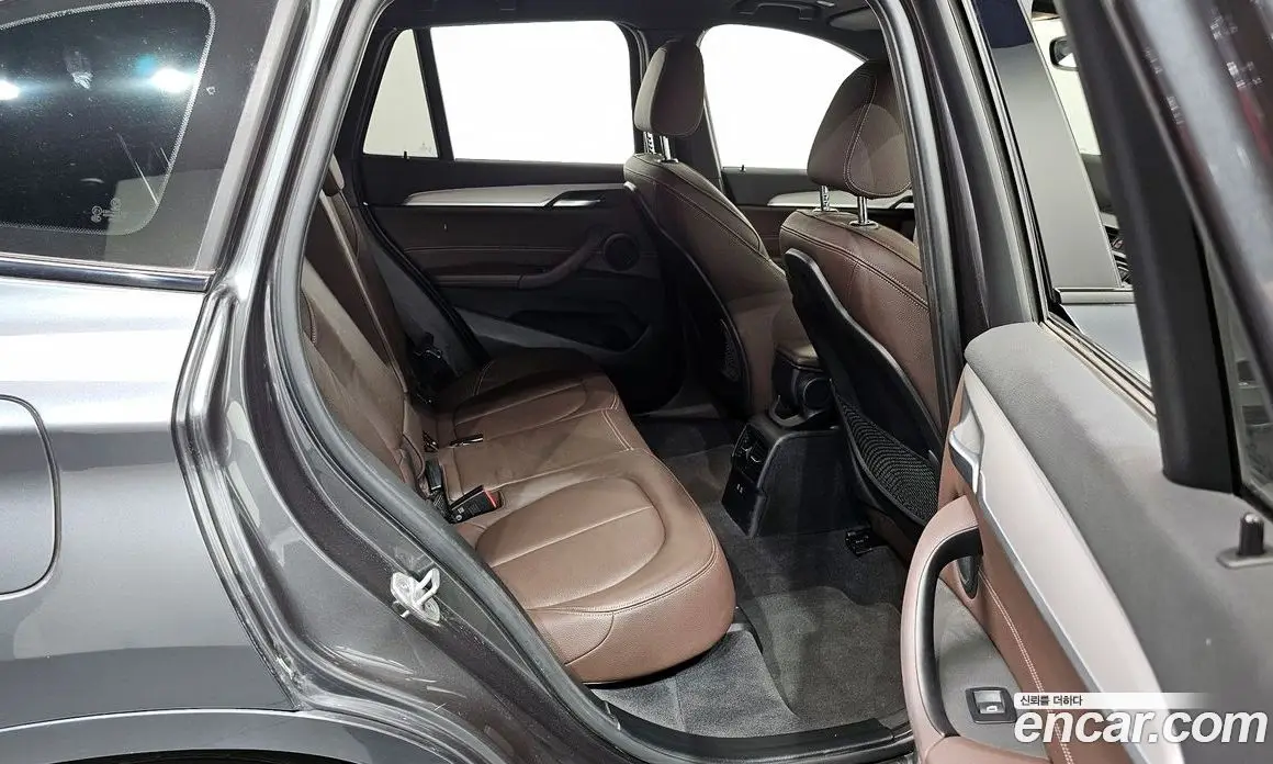 BMW X1 2021 2.0 автомат (гидро), фото 18