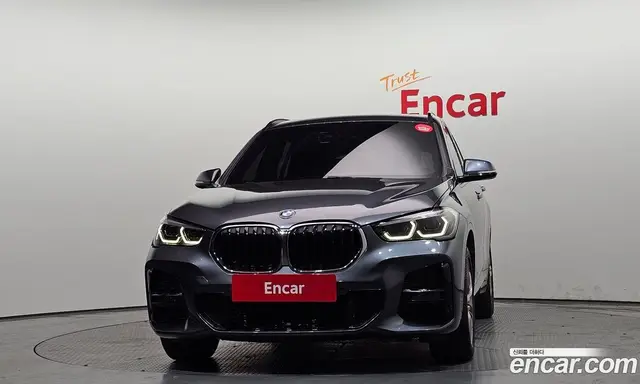 BMW X1 2021 2.0 автомат (гидро), миниатюра 3