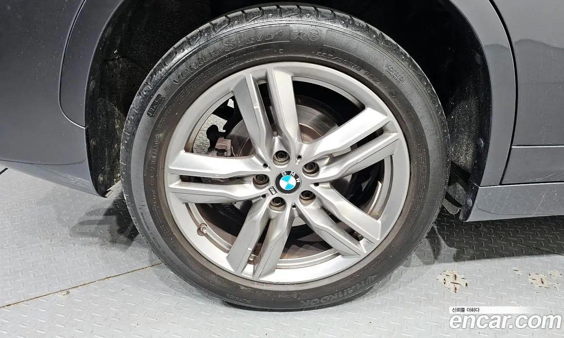 BMW X1 2021 2.0 автомат (гидро), фото 5