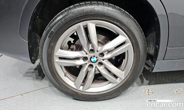 BMW X1 2021 2.0 автомат (гидро), миниатюра 5