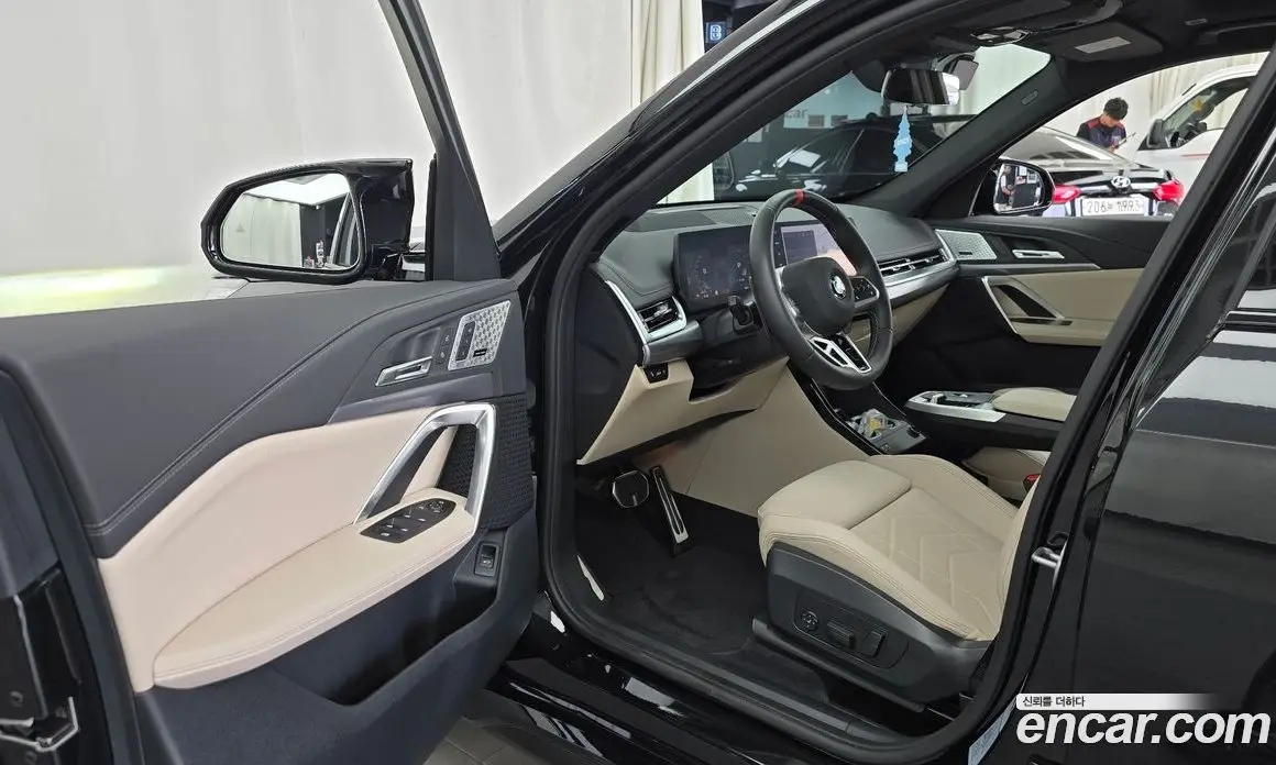 BMW X1 2025 2.0 автомат (гидро), фото 13
